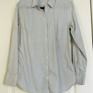 Ann Taylor Black and White Small Dot Button Down Shirt Women’s Size 10